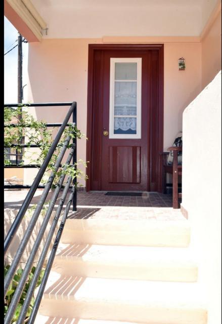 Traditional Residence With Terrace Latsida Exterior foto